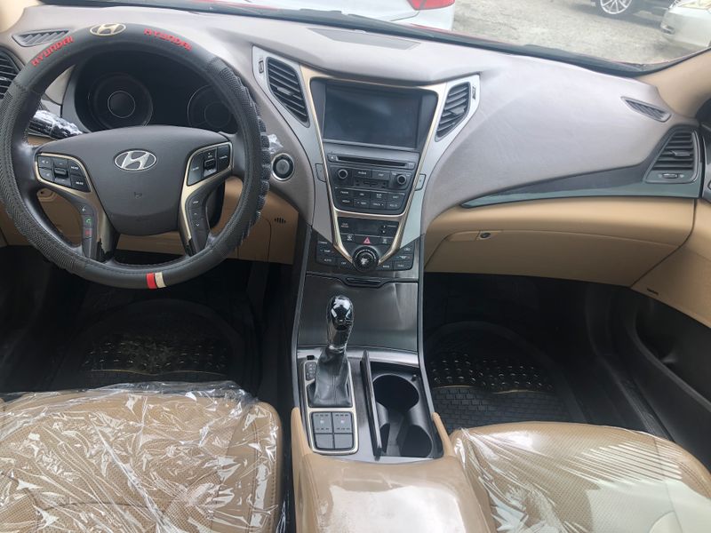 Thumbnail 5 of 2013 Hyundai Azera